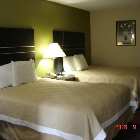 Days Inn Oil City Conference Center Eksteriør billede