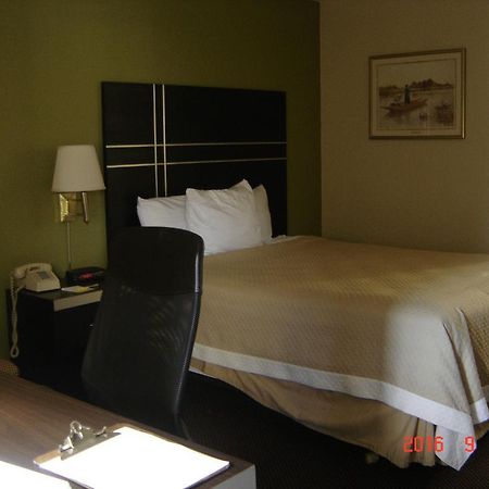 Days Inn Oil City Conference Center Eksteriør billede